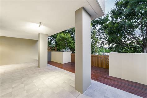 newstead 4006|real estate newstead.